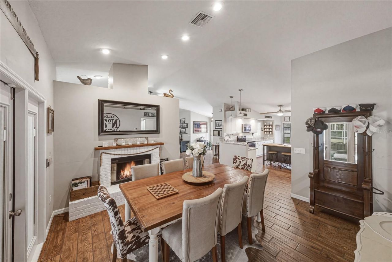 162 Old Nichols Circle, Auburndale, FL 33823 Photo