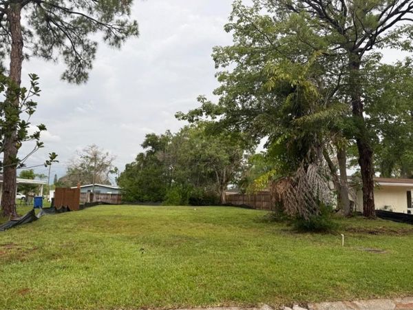9000 1ST STREET N, ST PETERSBURG, FL 33702