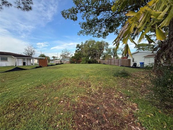 9000 1ST STREET N, ST PETERSBURG, FL 33702