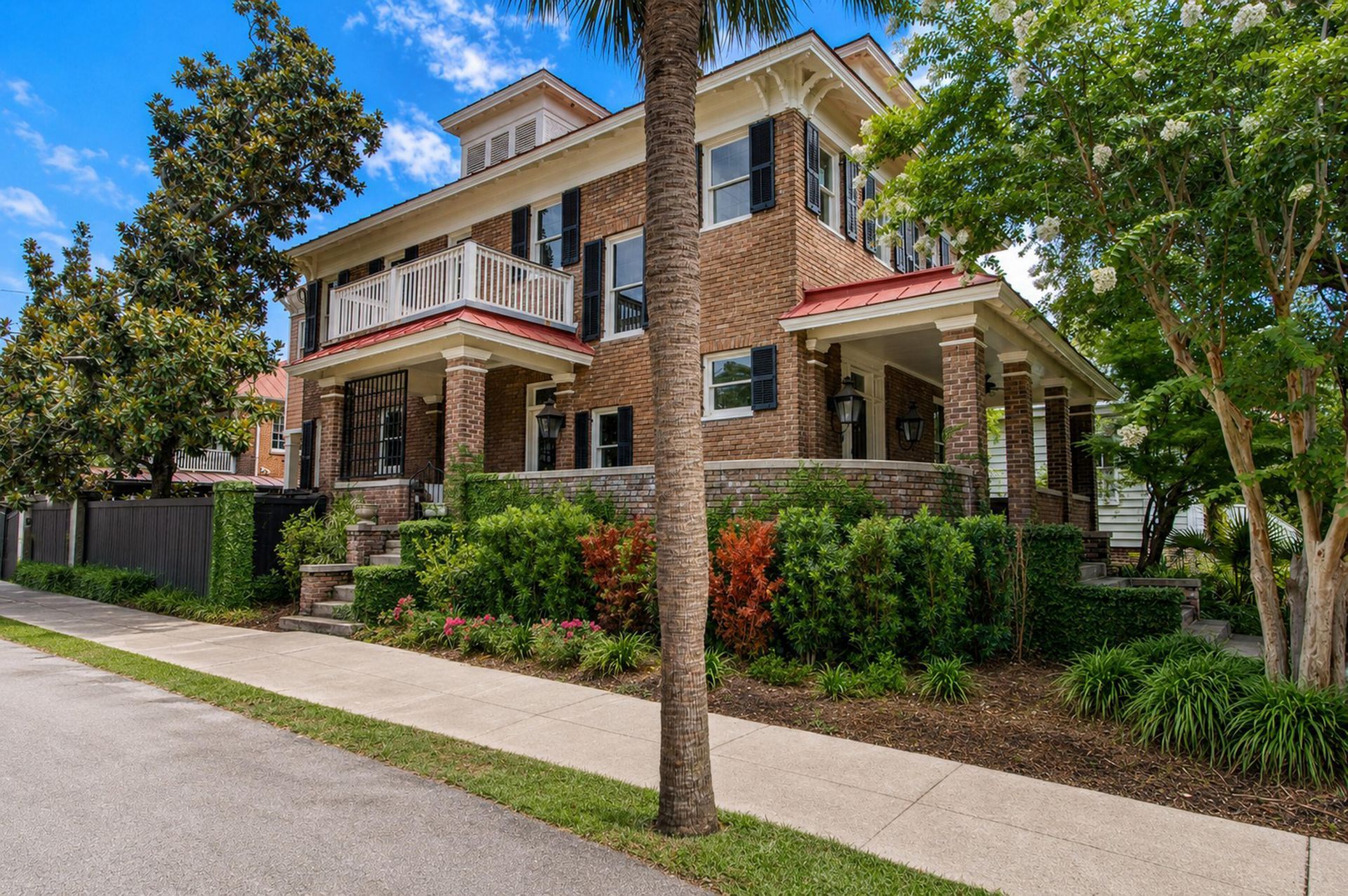 173 Tradd Street Photo 6