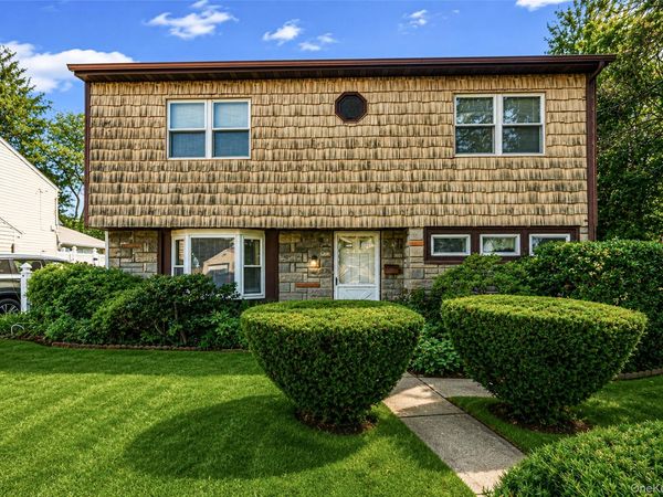 2439 2nd Street , East Meadow, NY 11554