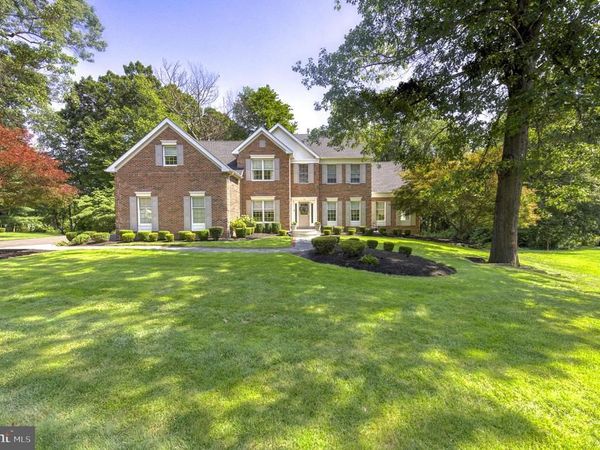 10 NEWPORT DRIVE , WEST WINDSOR, NJ 08550