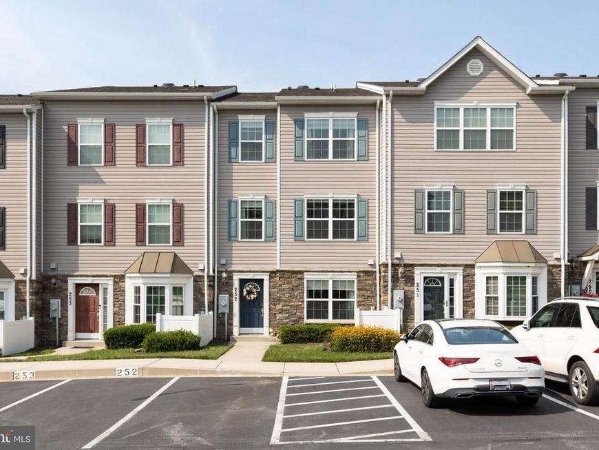 6519 Dundee Drive, Unit 252, Eldersburg, MD 21784 Main Photo