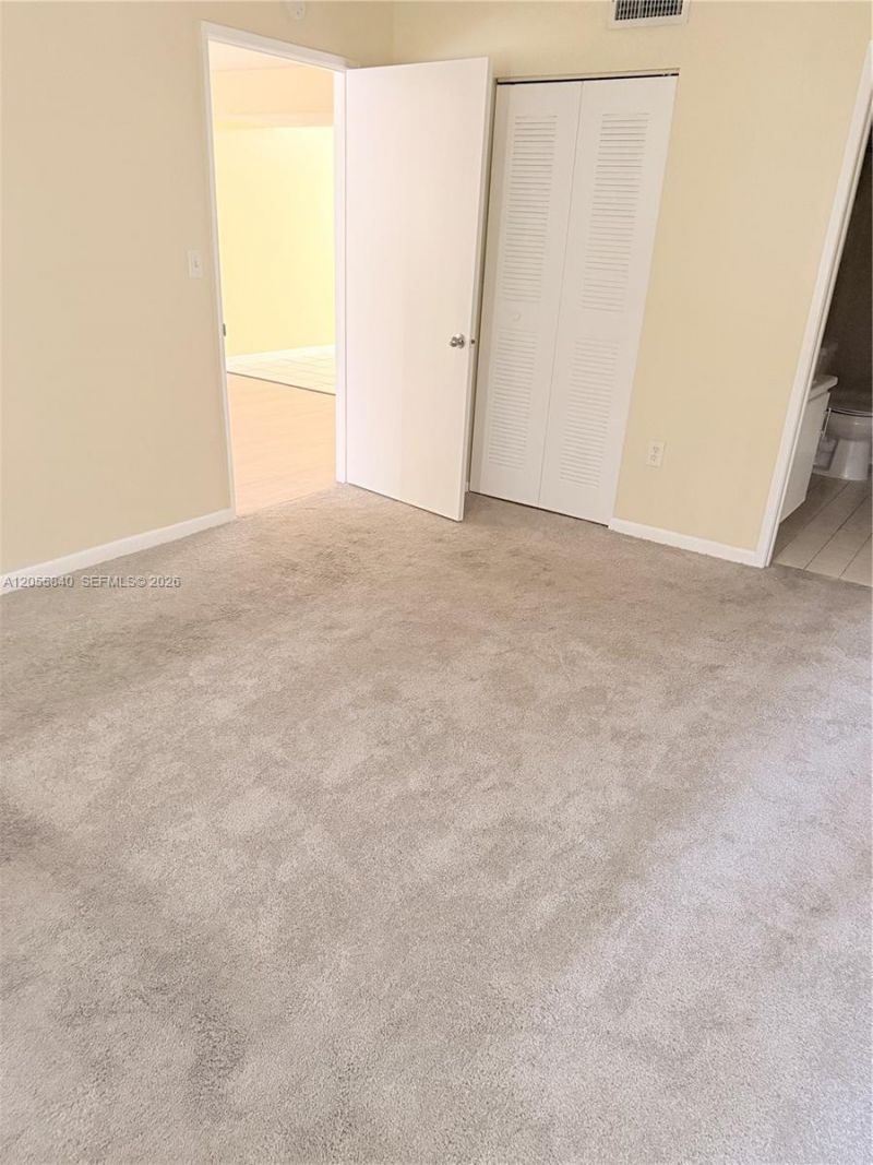 6175 NW 186th St , Unit 104, Hialeah, FL 33015 Photo