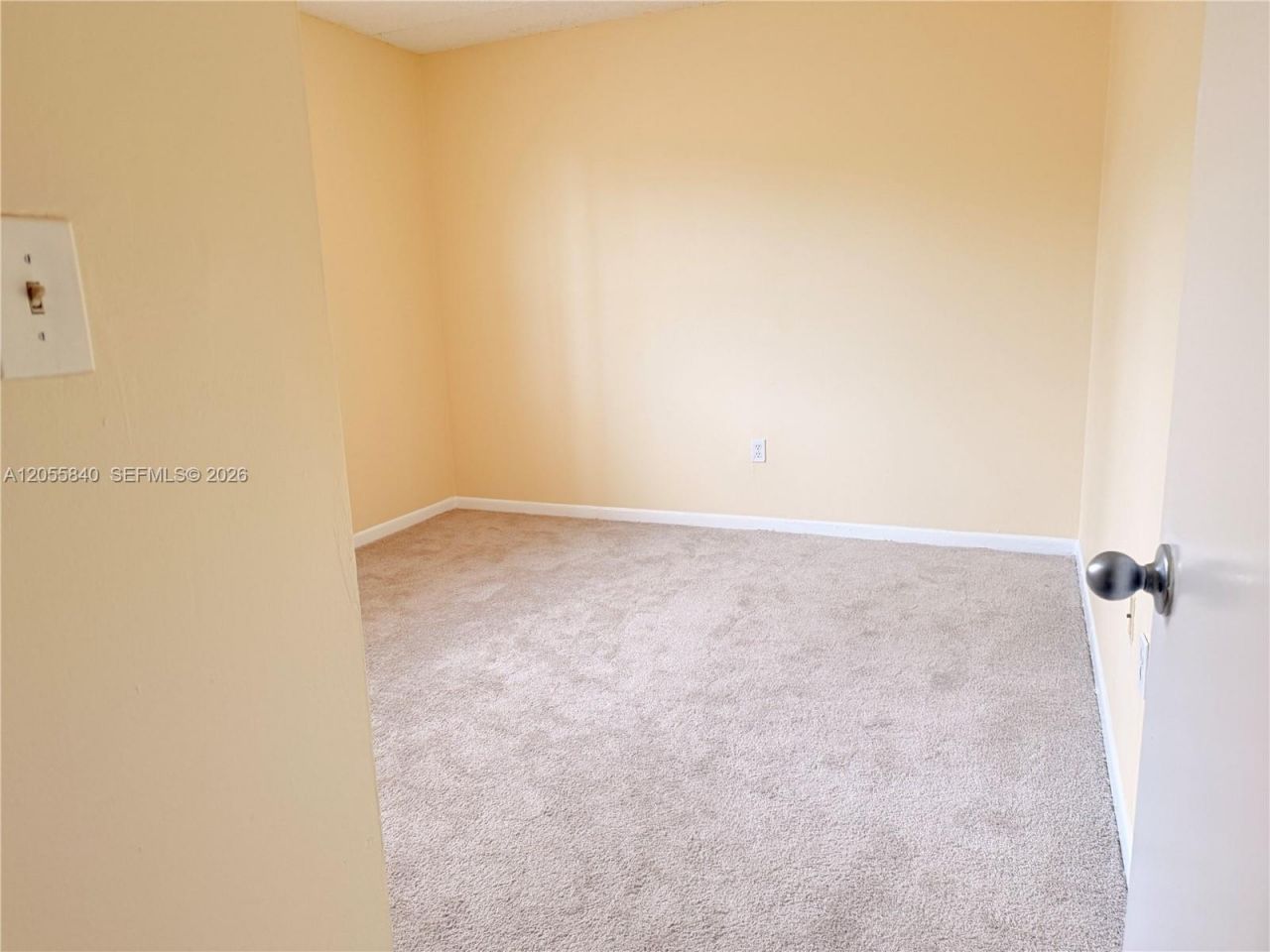 6175 NW 186th St , Unit 104, Hialeah, FL 33015 Photo