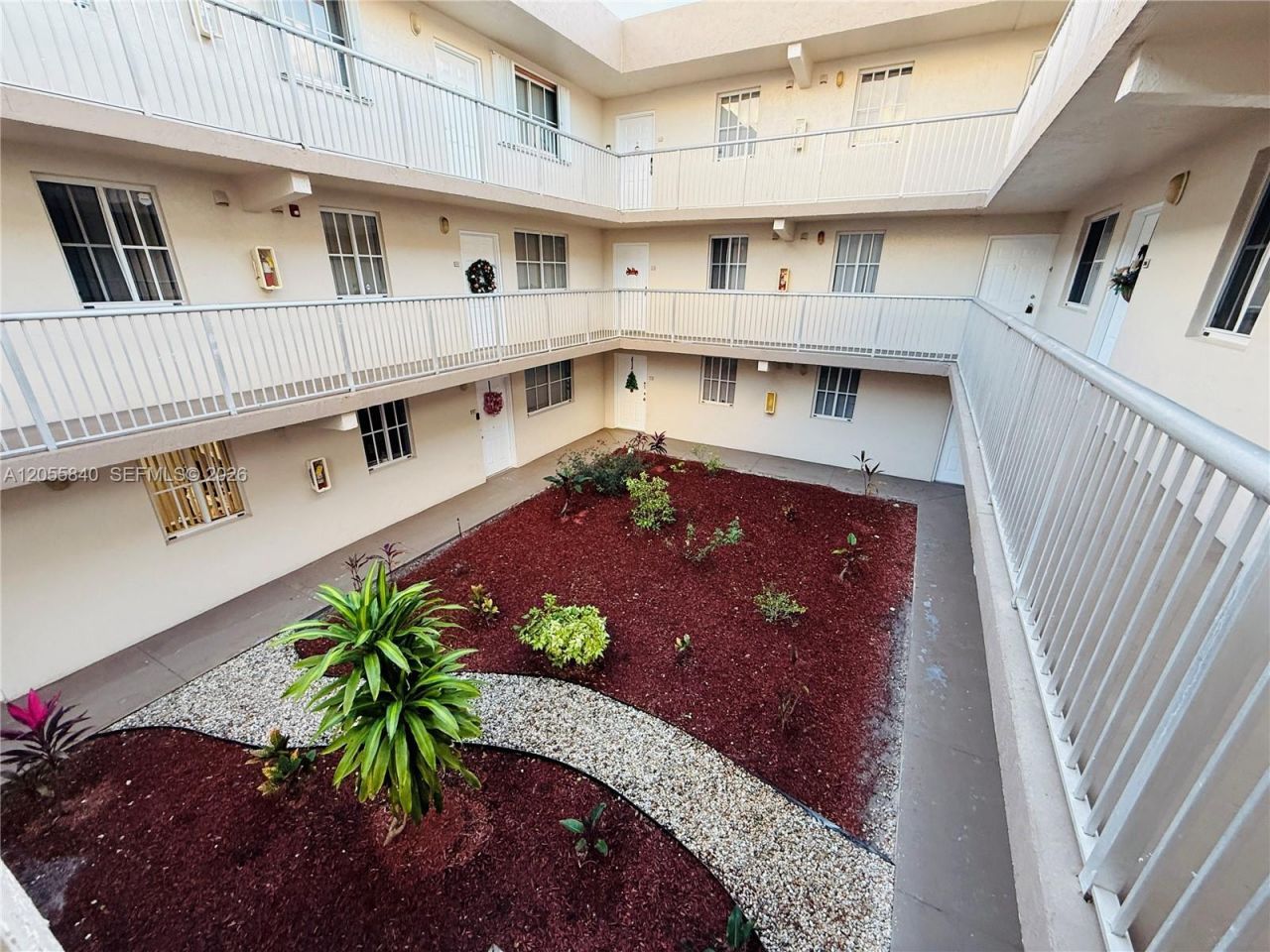 6175 NW 186th St , Unit 104, Hialeah, FL 33015 Photo
