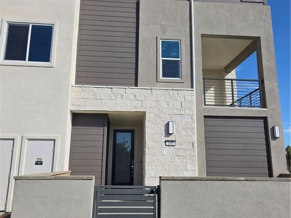 148 Harrier , Irvine, CA 92618