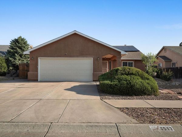 4517 Samara Road NW, Albuquerque, NM 87120