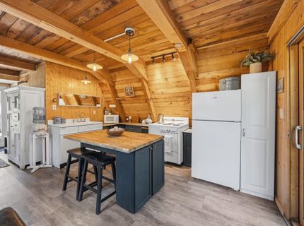 665 N Fork Place, Soda Springs, CA 95715 Photo
