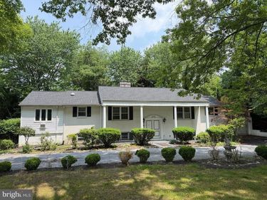 4005 FARGREEN ROAD, HARRISBURG, PA 17110