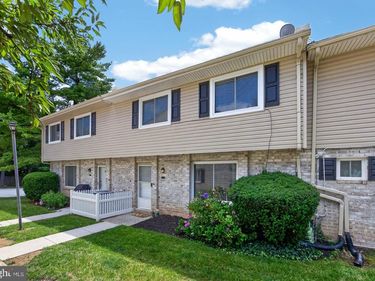 217 VILLAGE WALK, Unit 217, EXTON, PA 19341