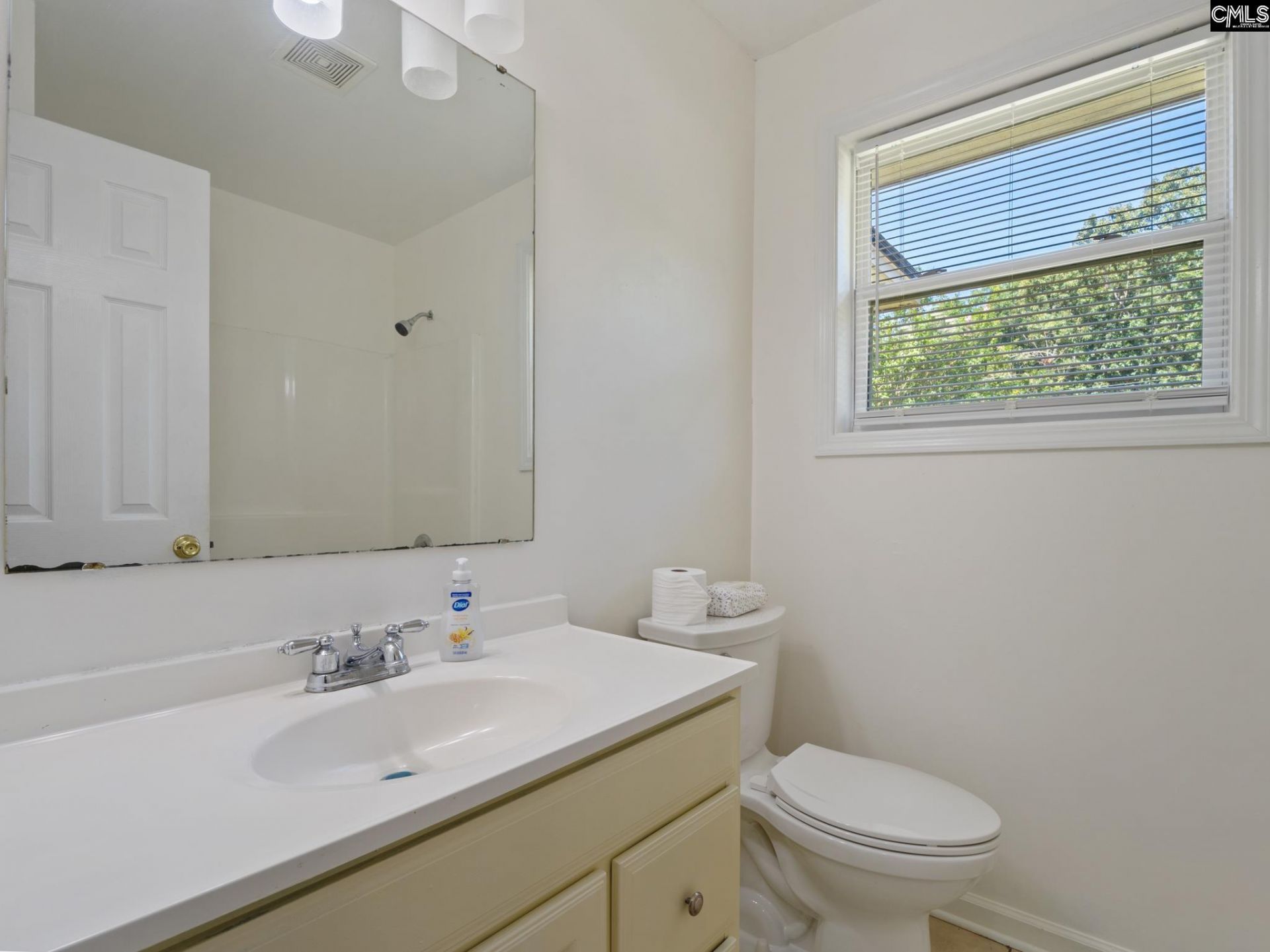 1512 Hollingshed Road  Photo 14