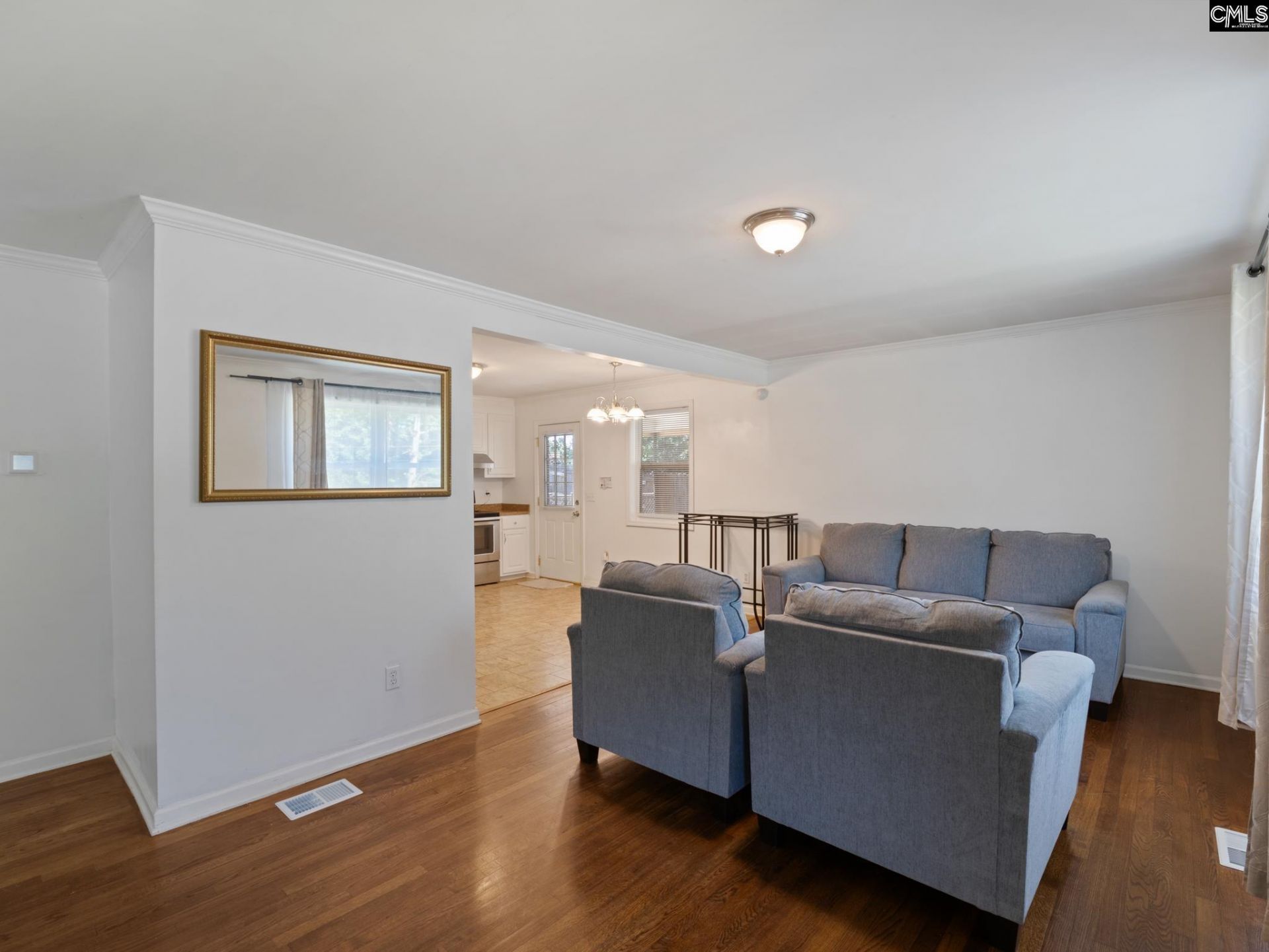 1512 Hollingshed Road  Photo 5