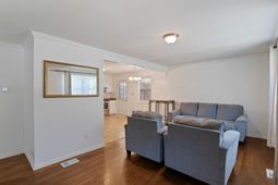 1512 Hollingshed Road  photo 4