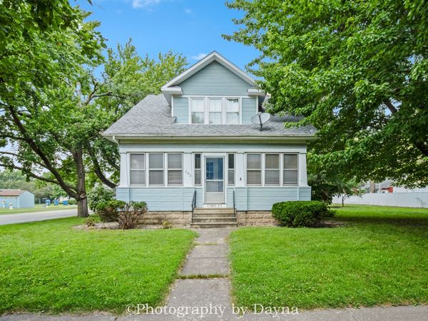 502 E 4th Street , Momence, IL 60954