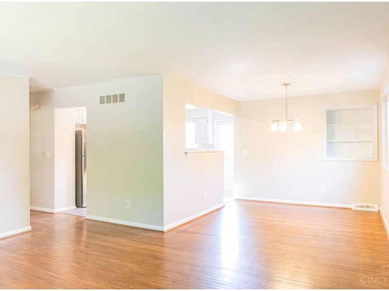 673 Karnak Court, Delhi Twp, OH 45233 Photo 8