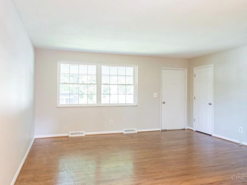 673 Karnak Court, Delhi Twp, OH 45233 Photo 9