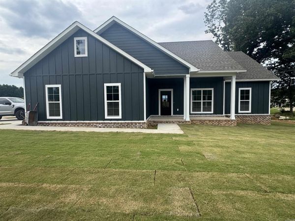 3007 Lynn Dr , Paragould, AR 72450