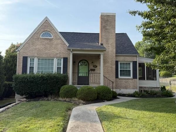 27 Hawthorn RD , Salem, VA 24153