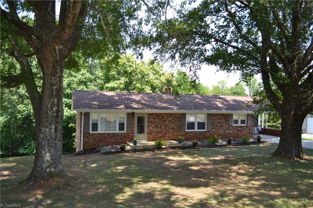 9230 Nc Highway 704, Madison, NC 27025 Main Photo