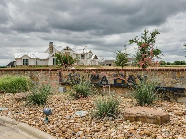 1540 Laguna Bay Drive N, Pelican Bay, TX 76020