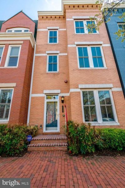 713 E Custis Avenue, Alexandria, VA 22301 Main Photo