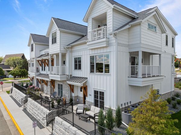266 High St, Unit 12, Fontana, WI 53125