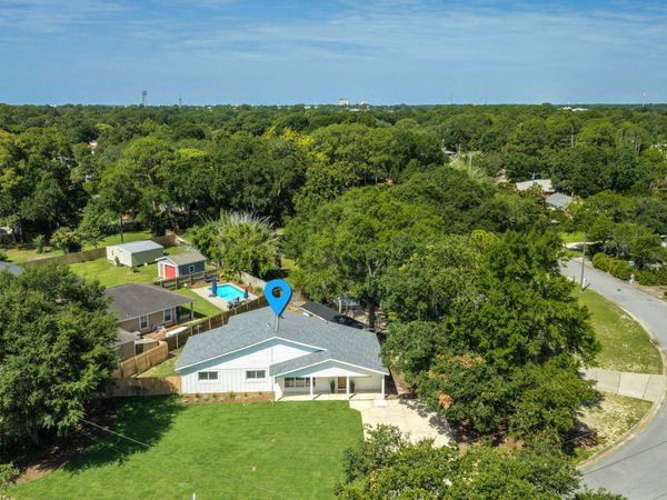 69 NE Laurie Drive, Fort Walton Beach, FL 32548