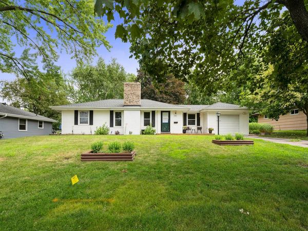 9517 Clinton Avenue S, Bloomington, MN 55420