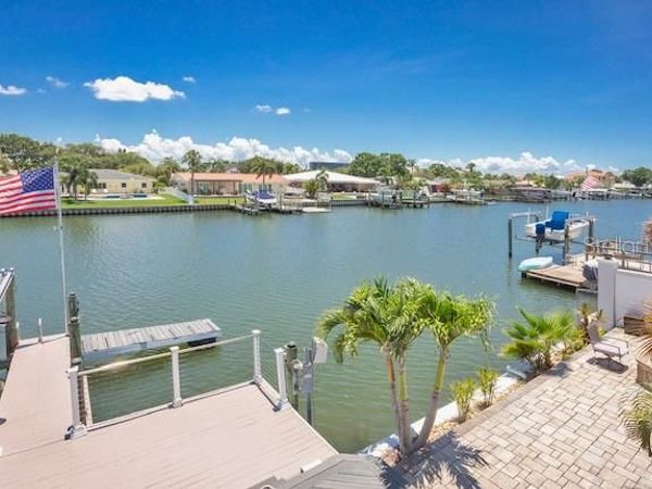 3911 AMERICANA DRIVE, TAMPA, FL 33634