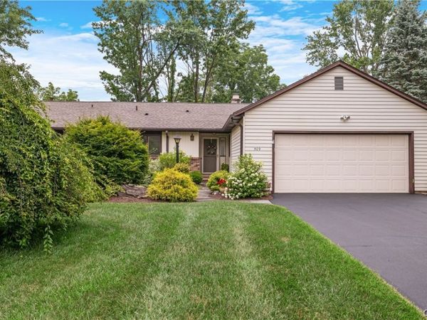 509 Kimry Moor , Fayetteville, NY 13066