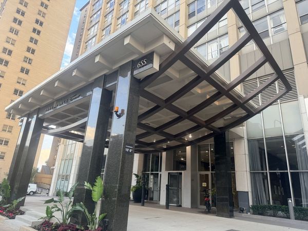 655 W Irving Park Road , Unit 716, Chicago, IL 60613