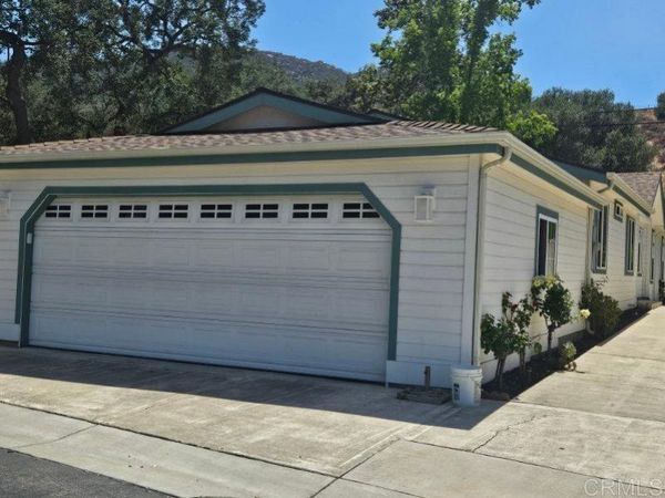 8975 Lawrence Welk Drive , Unit 5, Escondido, CA 92026