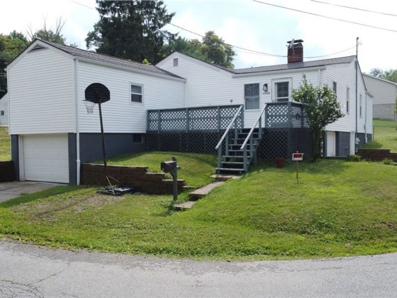 103 Jefferson Street, Saint Clairsville, OH 43950 Photo 2