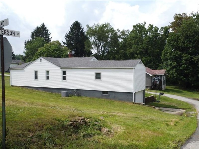 103 Jefferson Street, Saint Clairsville, OH 43950 Photo 3