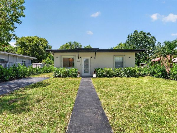 1645 NW 121ST Street, North Miami, FL 33167