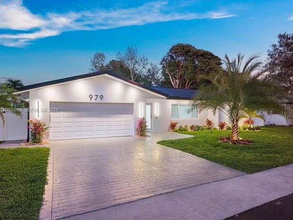 979 NW 8th Street, Boca Raton, FL 33486