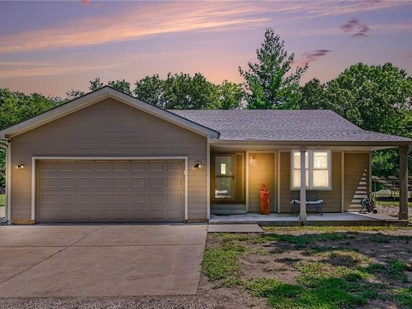 24451 Chieftain Road, Lawrence, KS 66044