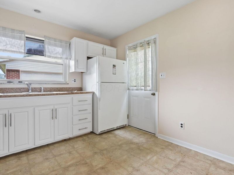 1267 Striebel Road , Columbus, OH 43227 Photo 7