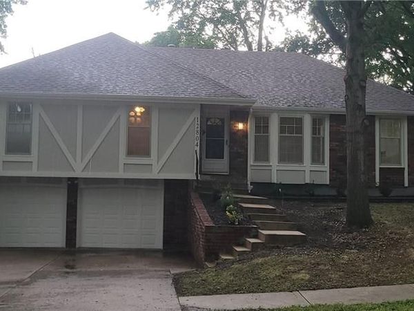 12804 Richmond Avenue, Grandview, MO 64030