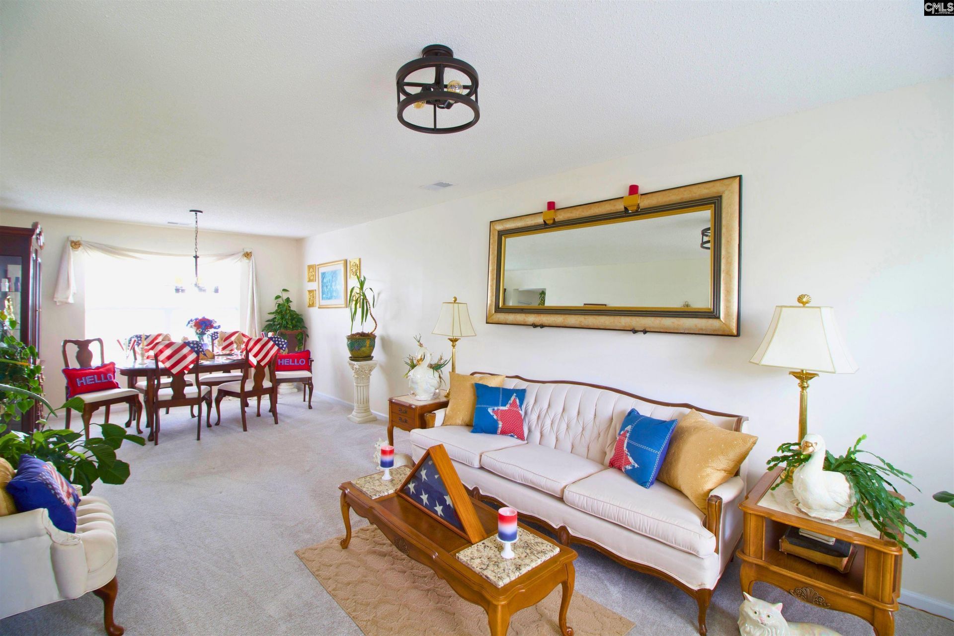 122 W Waverly Place Court  Photo 4