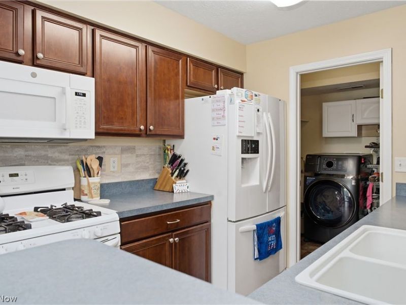 8585 Mandell Drive, Macedonia, OH 44056 Photo 9