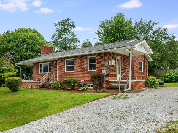 4 Brad Street, Asheville, NC 28803