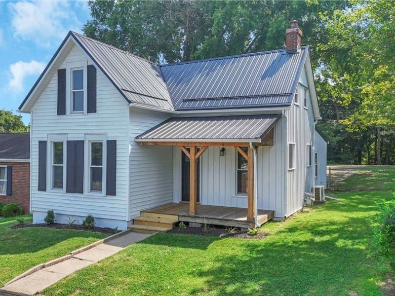 134 Mill Street E, Senecaville, OH 43780 Photo 1