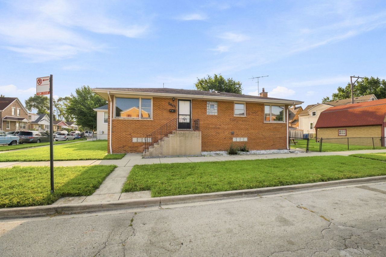 5401 S Millard Avenue, Chicago, IL 60632 Main Photo