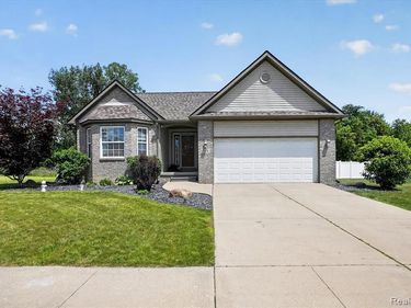 319 Pauline Pass, Linden, MI 48451