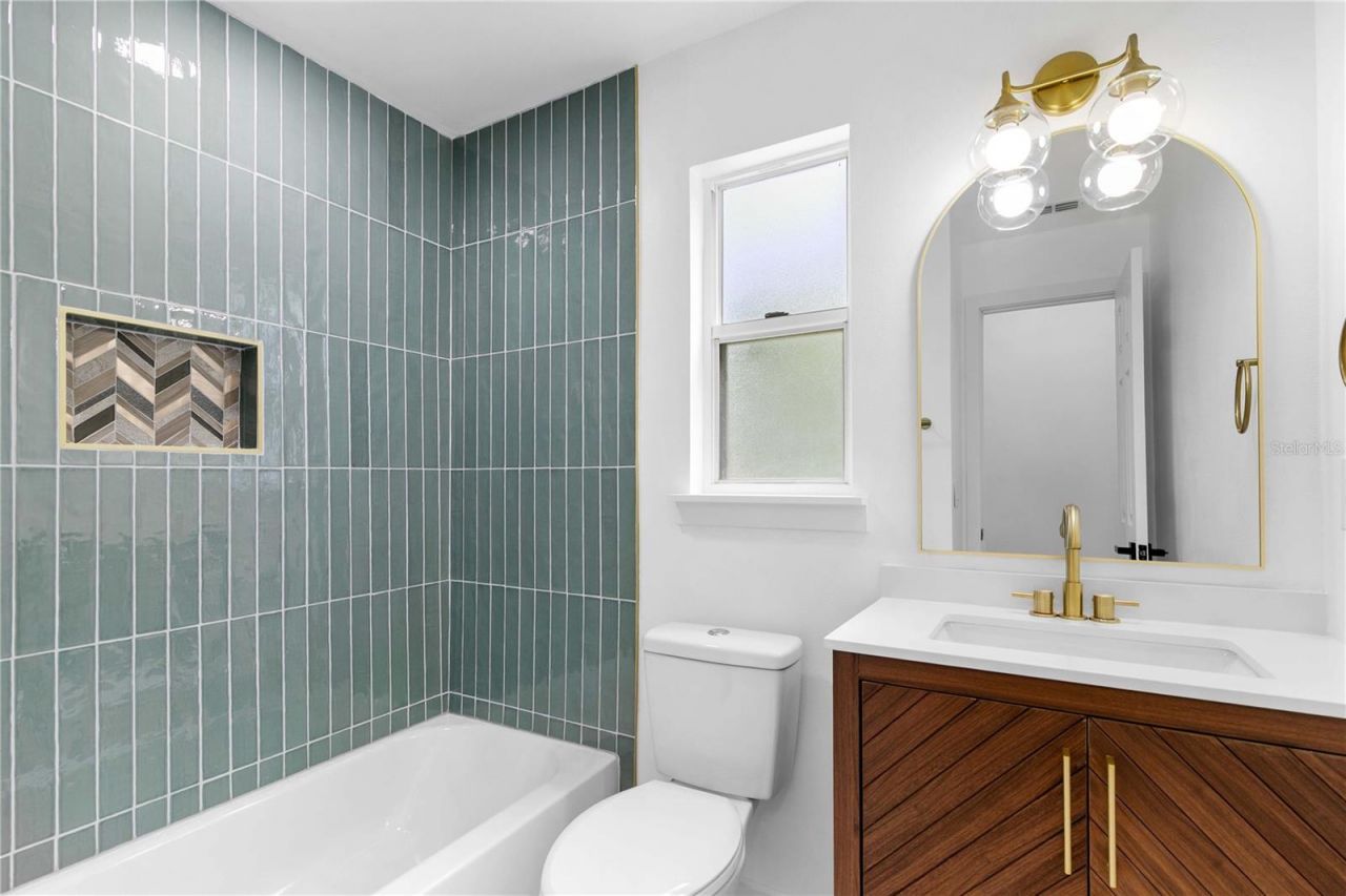 8711 Cobbler Place , Tampa, FL 33615 Photo