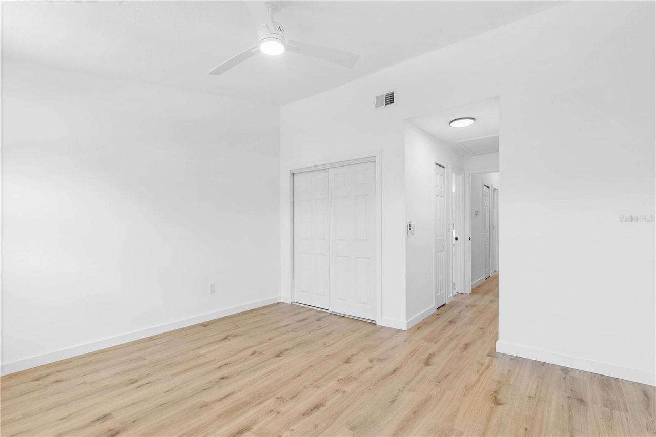 8711 Cobbler Place , Tampa, FL 33615 Photo