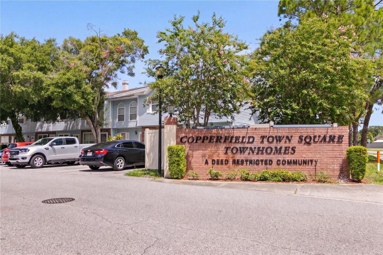 8711 Cobbler Place , Tampa, FL 33615 Photo