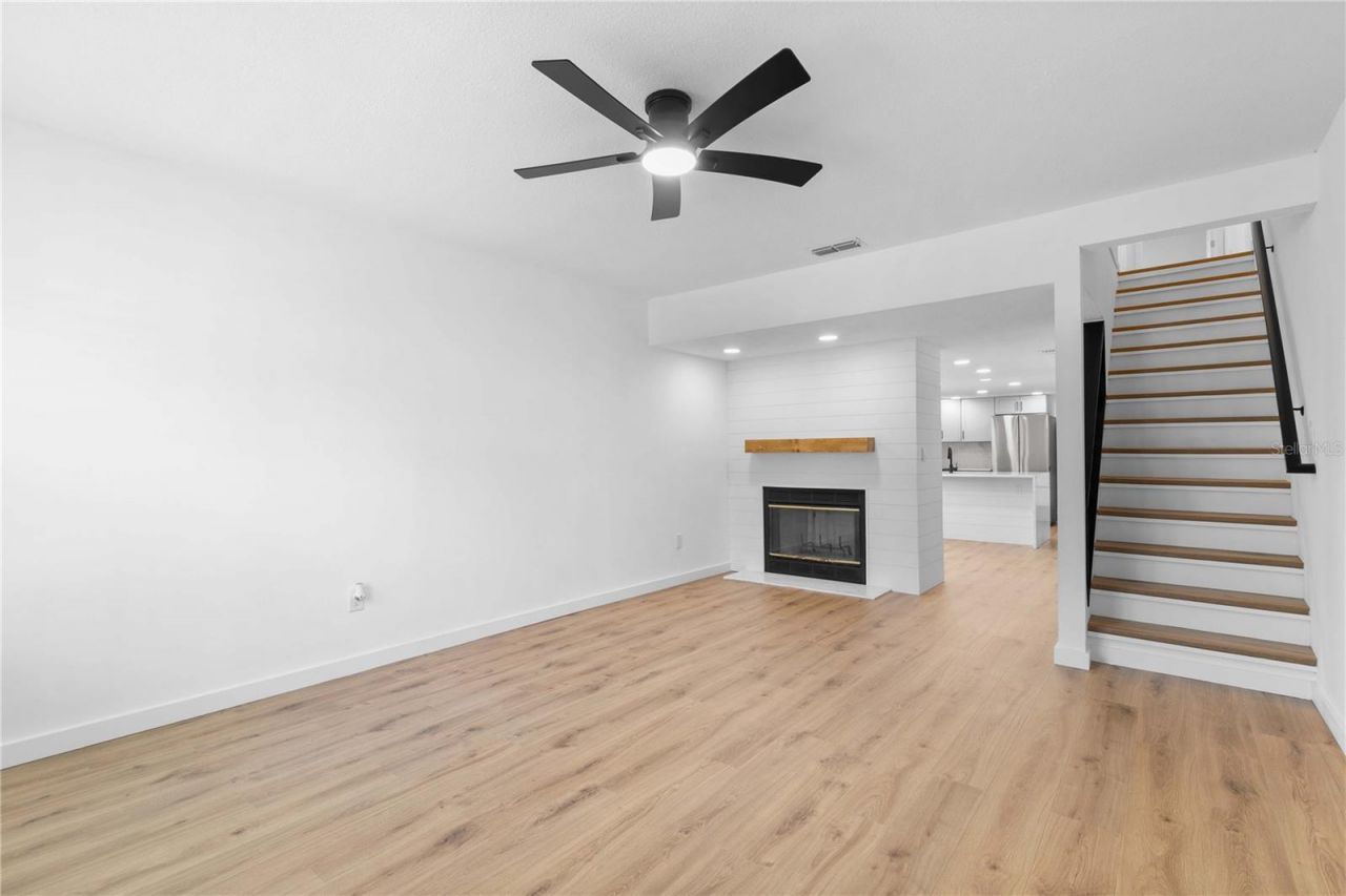 8711 Cobbler Place , Tampa, FL 33615 Photo